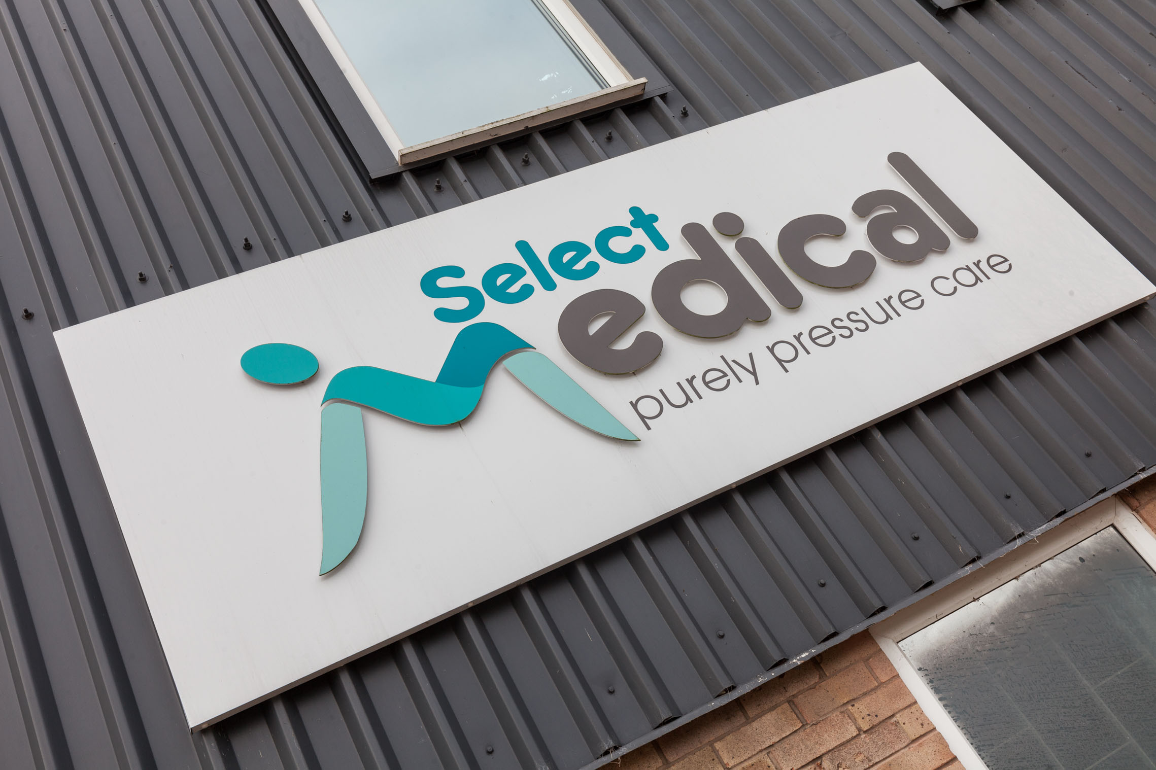 Select Medical Building Sign